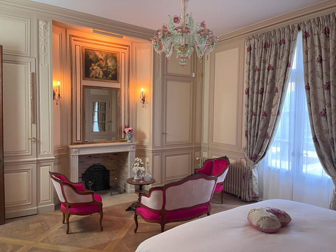 Bedroom 3, Château Ecrin de lumiere, Dordogne