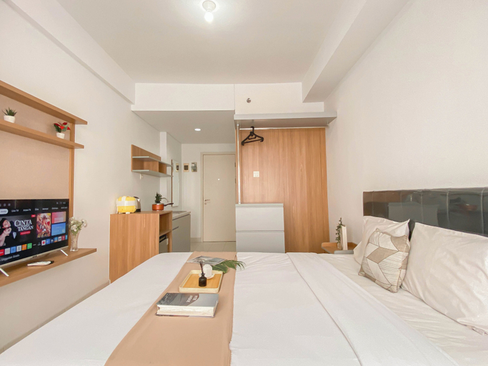 Room 2, Basic Look Studio At Patraland Urbano Apartment, Bekasi