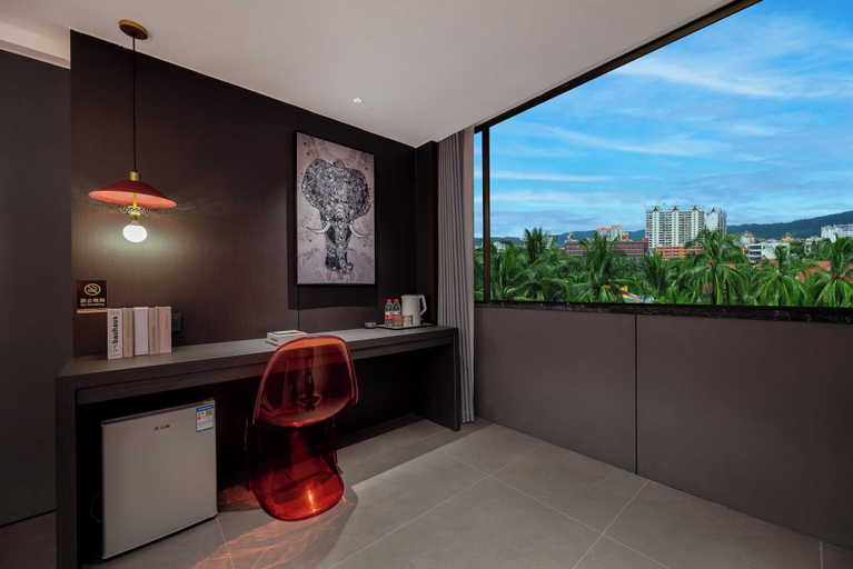 Room 2, Enji International Hotel, Xishuangbanna Dai