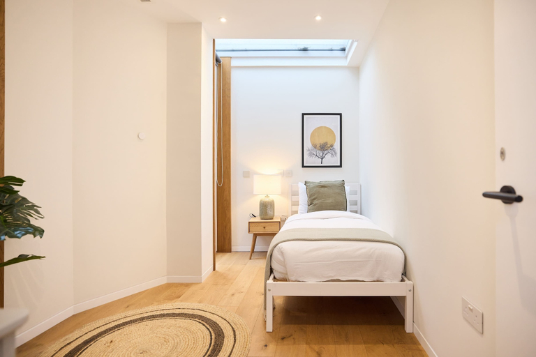Room 2, Mill Hill Mews Home with Garden, London