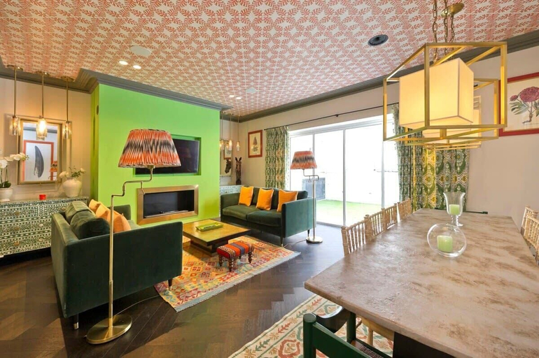 Food & Drinks 5, Colourful 3 Bed Kensington Garden Flat, London