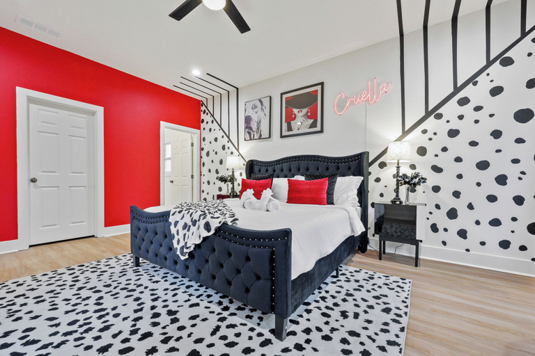 Room 1, Once Upon A Gem, Atlanta