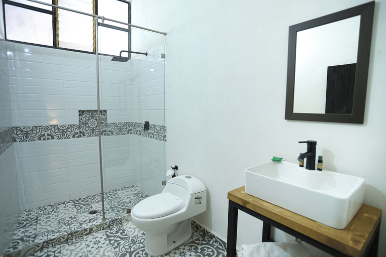 Bathroom 3, Hotel Oviedo Teotihuacán, San Martín de las Piráámides
