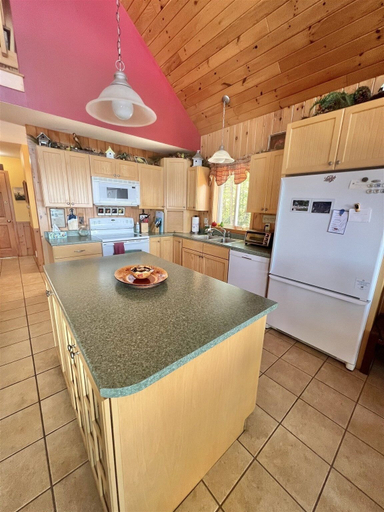 Private kitchen, Sandy Cove Escape Limit 8 3 Bedroom Villa, Cumberland
