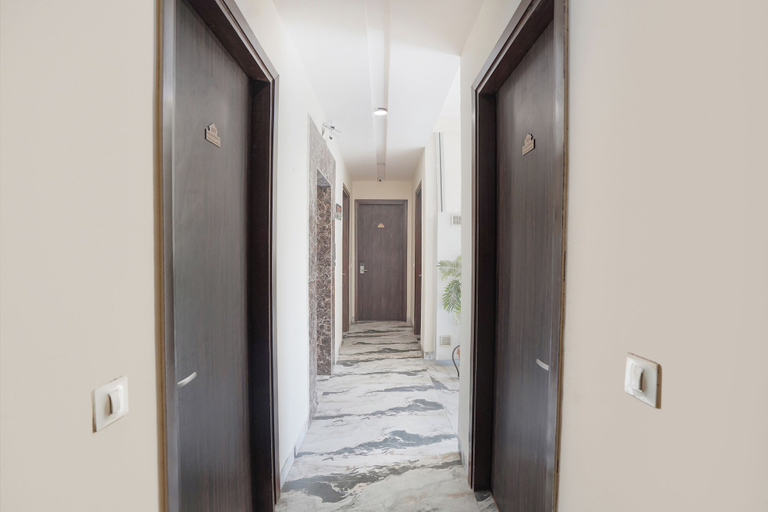 Lobby 5, Onlystay Hare krishna Villas, Mathura