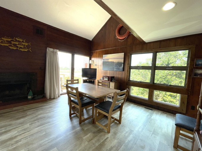 Dining 3, Will's Hideaway 3 Bedroom Cottage by RedAwning, Dare