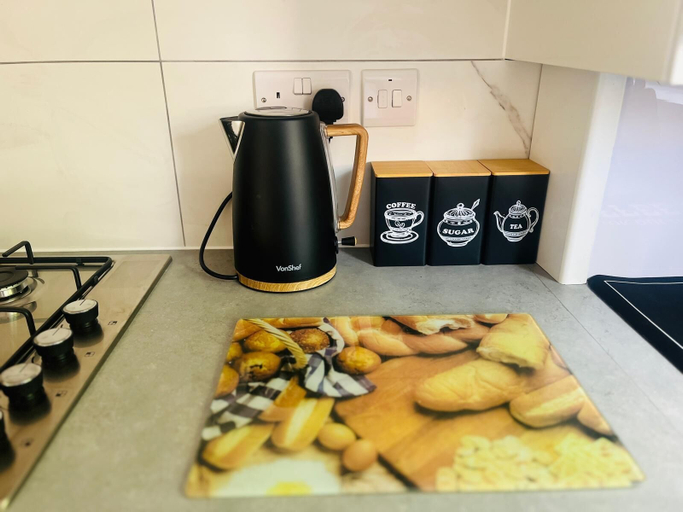 Food & Drinks, Stylish 3 Bed Home Parking City centre, Manchester