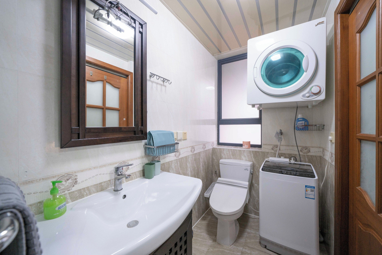 Bathroom 3, Tyms Modern 1BR APT Gubei Carnival Court, Shanghai