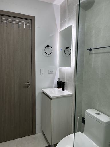 Bathroom 4, Apartments at The Sands – Ocean View Panama City, Panamá