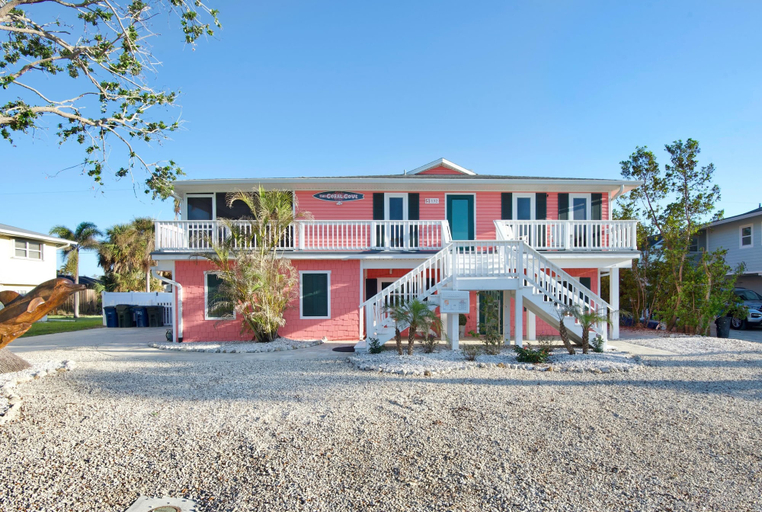 Exterior & Views 2, Coral Cove, Lee