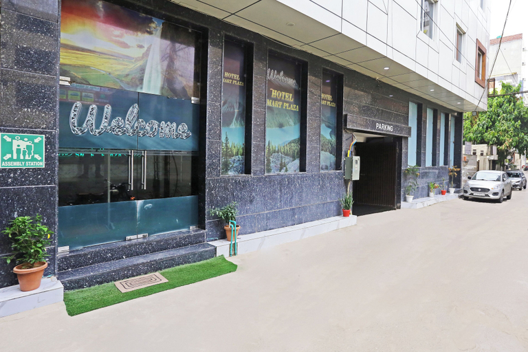 Exterior & Views 2, Hotel Smart Plaza, Delhi