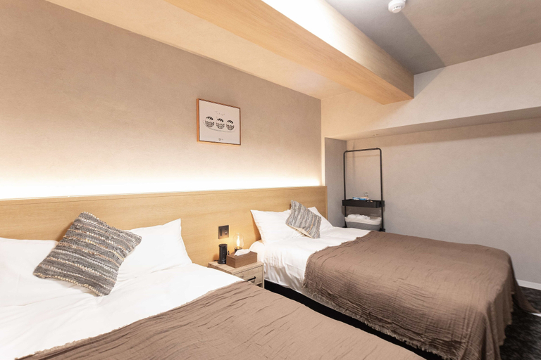 Room 4, b&Namba1, Osaka