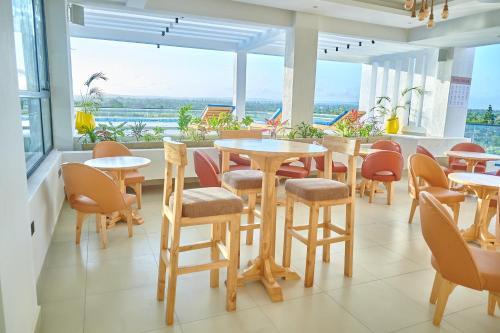 4, Marikeka Hotel, Msambweni