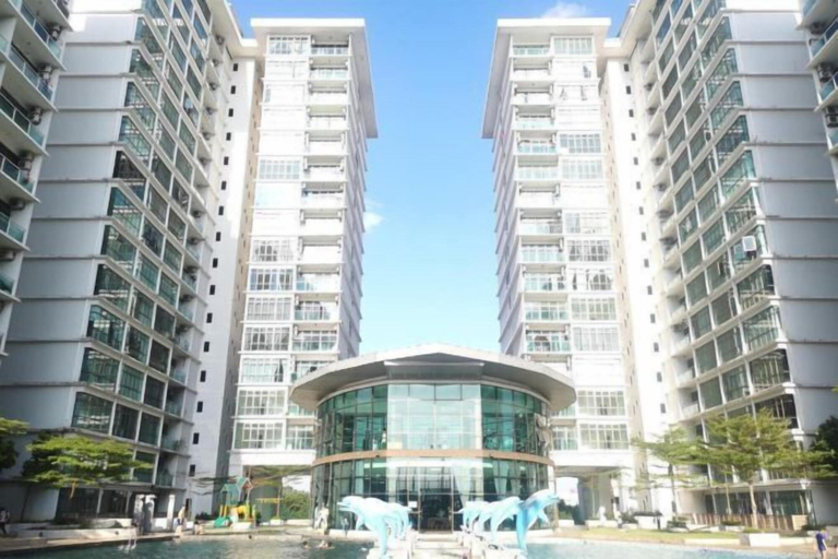 Exterior 2, Emgrace/Near AeonTebrau/ IKEA Toppen /MountAustin, Johor Bahru