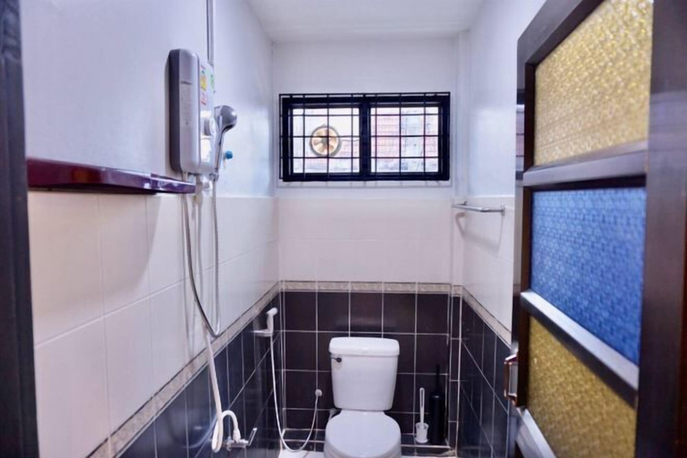 Bathroom 3, P'Ja House by Lorenzo Property, Hat Yai