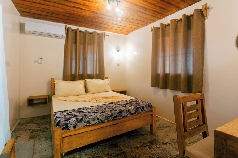 Bedroom 2, Roots inn, Kusini