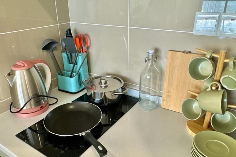 Private kitchen 5, KLCity & KLCC View Modern Style 2R2B - 6 pax, Kuala Lumpur