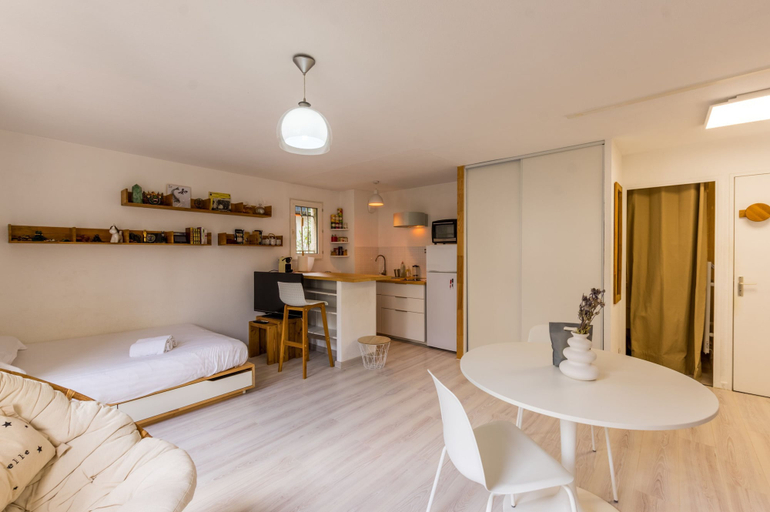 Room 3, La Domitienne - Premi re Conciergerie, Hérault
