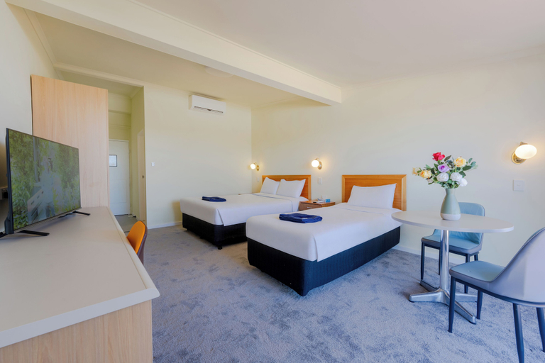 Bedroom 2, Toowoomba Motel, Toowoomba - North-East