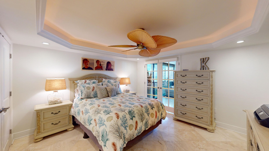 Room 5, Sandarac 502b: Beachfront 3br Condo W/ Pool & Views 3 Bedroom Condo, Lee