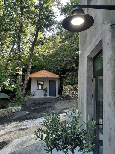 Exterior & Views 2, Innwoods Hotel