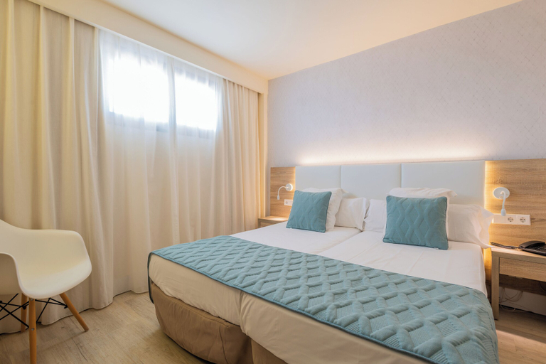Bedroom 3, Leonardo Royal Ibiza Santa Eulalia, Baleares