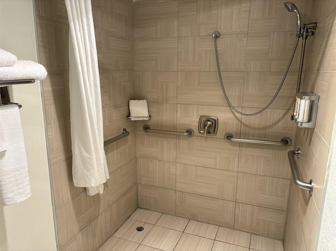 Bathroom 4, SureStay InnSuites Phoenix Hotel & Suites by Best Western, Maricopa