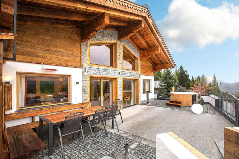 Exterior & Views 1, Chalet in Konigsleiten With Mountain Views & Spa, Zell am See
