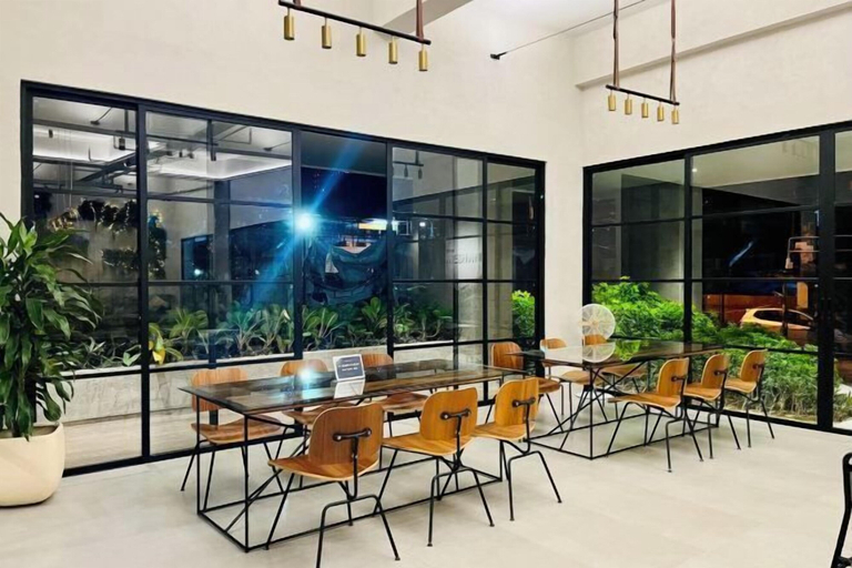 Dining 5, Chic studio near IT Park Smartlock Fast wifi, Cebu City