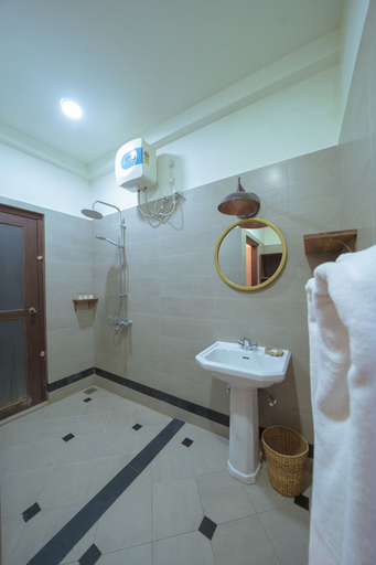 Bathroom 3, Idda Bouqtiue Villa, Habaraduwa