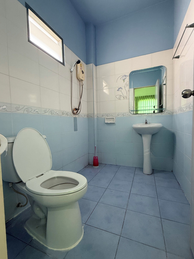Bathroom 2, Wave point resort, Pattaya