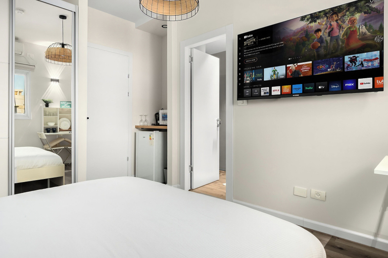 Room 4, Netanya Beach & Pool Stay by Sea N' Rent