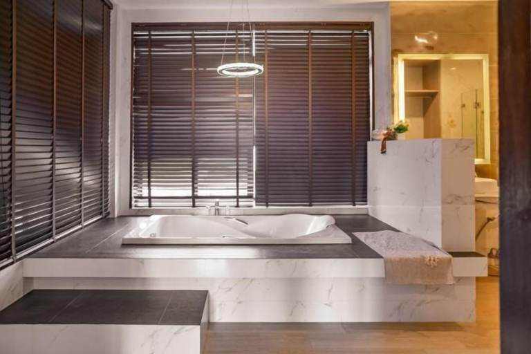 Bathroom 4, Naralin Khaoyai, Pak Chong