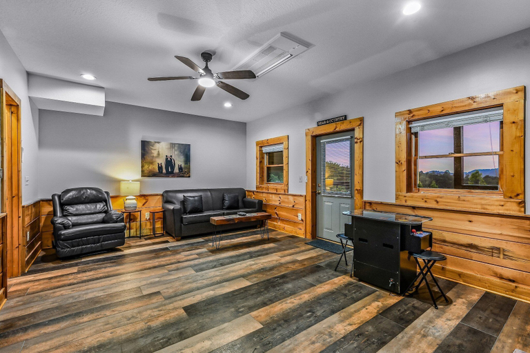 Living area 5, Panoramic Pointe 2 Bedroom Cabin, Sevier