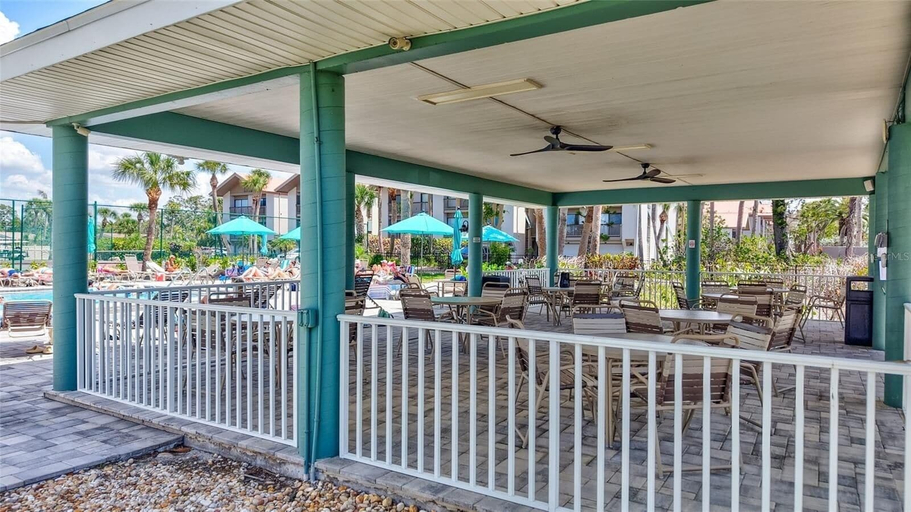Outdoor dining, Siesta Beach Retreat 2 Bedroom Townhouse, Sarasota