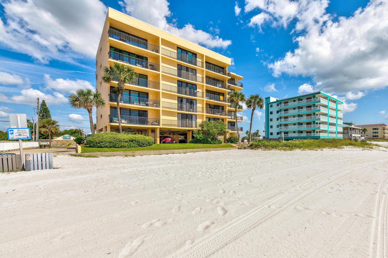 Exterior & Views 2, Trillium 1A - Premier, Pinellas