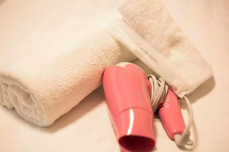 Bathroom amenities 5, Airport Direct Apartment 1min from Namba Station, Osaka