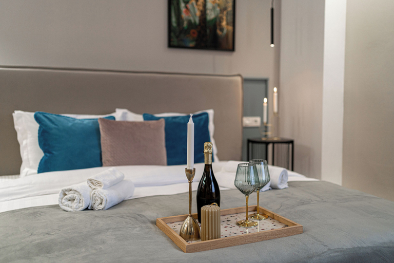 Bedroom 2, Trendy & Private City Studios Near Cismigiu & Calea Victoriei, Municipiul Bucuresti