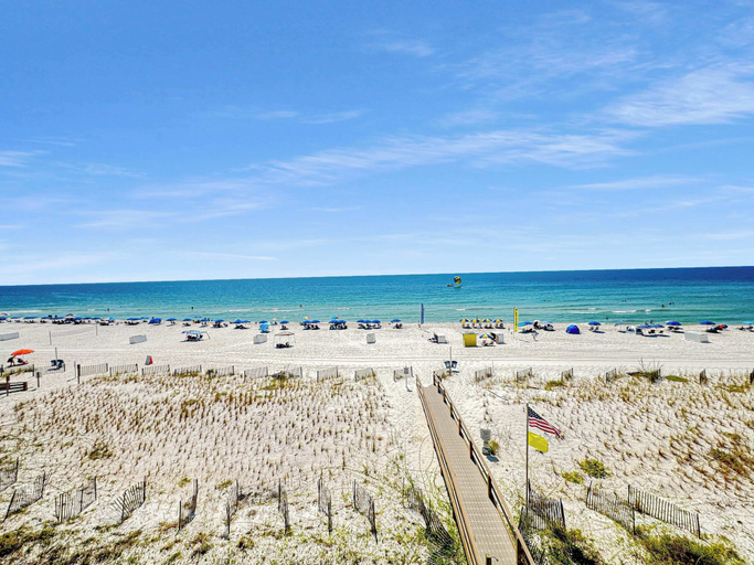 Beach 2, Oceanfront Luxe Pool + Beachfront Free Golf, Baldwin