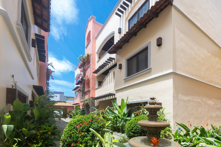 Property grounds 3, Green Orchid Escape 2 Bedroom Apts, Roatán