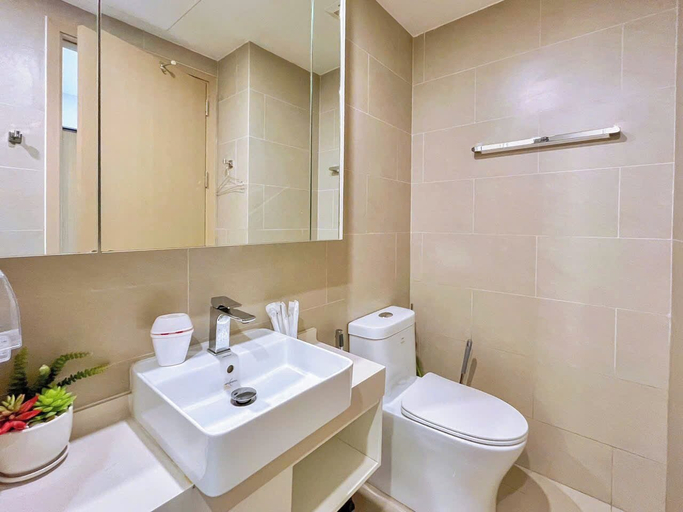 Bathroom 5, The Song Apartment, Vũng Tàu
