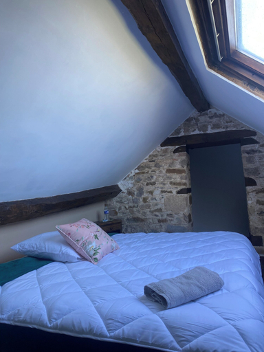 Room 2, Petit château, Mayenne