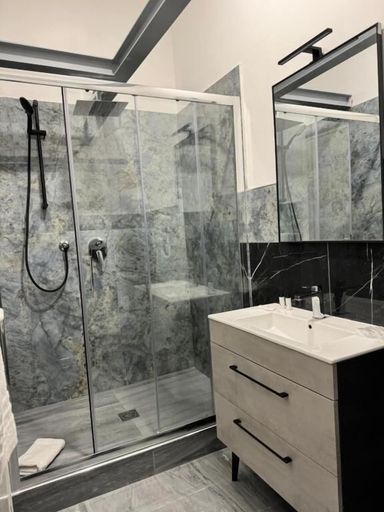 Bathroom 5, La Finestra su San Lorenzo, Florence