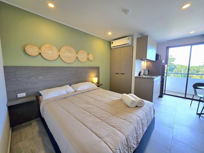 Room 2, Island Drift Studio T3-332, Phuket Island