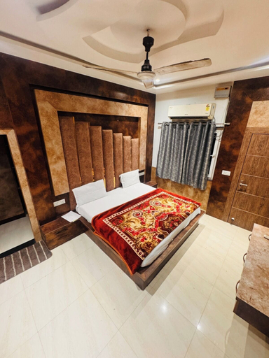 Room 3, Hotel Rexa, Mathura