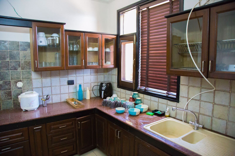 Shared kitchen 4, Classic Pine View Villa Kasauli, Solan
