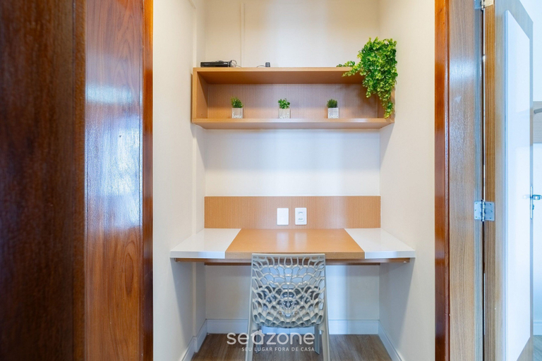 Interior, Fully Equipped Accommodations in a Building With Pool and gym in Downtown Florianopolis - Lins, Florianopolis