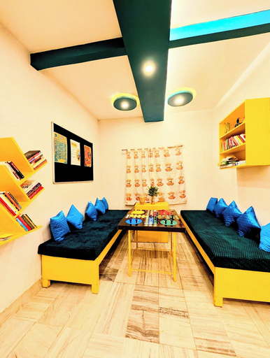 Reception 5, Hidden Monkey Hostel Chet Singh Ghat, Chandauli