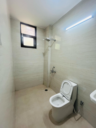 Bathroom 2, Roomshala Hotel Anmol, Delhi
