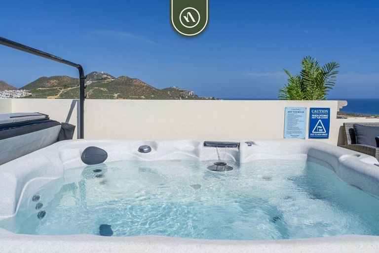 Outdoor spa tub 5, Luxury House With Ocean View, La Paz